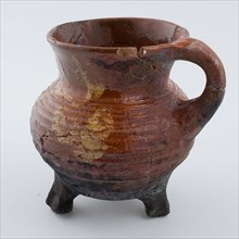 Pottery cooking jug on three legs, sludge decoration on the shoulder, pouring spout, grape cooking pot tableware holder utensils