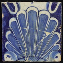 Tile of chimney pilaster, blue on white, shell-like headdress, chimney pilaster tile pilaster footage fragment ceramic