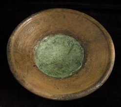Earthenware salt bowl on stand, glazed with light green glaze in the middle, salt bowl salt barrel tableware holder soil find
