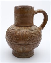 Stoneware jug be used with round necks, belly with partly kerfsneded decor and stamp decoration, jug crockery holder soil find