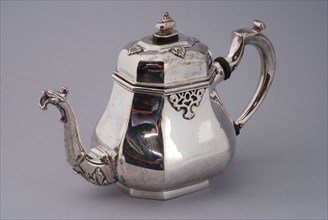Silversmith: Hieronimus Willem Grau, Silver teapot, teapot tableware holder silver wood ivory, cast Pitcher. Pear shaped body