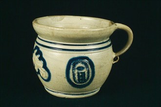 Stoneware chamber pot, embossed with lions and coats of arms, dated, pot holder sanitary soil found ceramic stoneware glaze salt