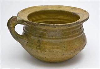 Earthenware chamber pot, yellow glazed, pot holder sanitary soil find ceramic earthenware glaze lead glaze, archeology drains