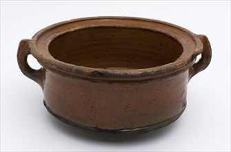 Pottery cooking pot on three legs, cylindrical in shape with two band ears, cooking pot crockery holder kitchen utensils