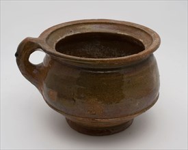 Earthenware chamber pot, ease of use on stand, with wide neck opening and standing ear, pot holder sanitary soil found ceramic