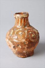 Earthenware oil jug on stand ring with silt decoration on neck and belly, without ear, oil jug crockery holder soil find