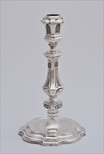Silversmith: Bartholomeus van der Tooren, Silver candlestick, candlestick candleholder lighting tool silver, cast Four-sided