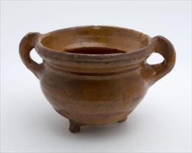 Pottery cooking pot, grape-model, red shard, glazed, two vertical bands, on three legs, cooking pot crockery holder utensils