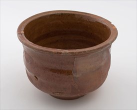 Pottery pot, cup model, red shard, internally glazed, on stand, pot crockery holder soil find ceramics earthenware glaze lead