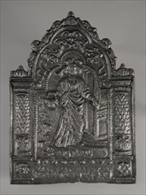 Fire-plate crowned woman with basket or bucket at door, De Hoop, hob plate cast iron, cast Rectangular with bow at the top
