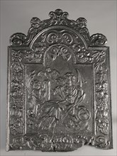 Fireback de Hoop with two putti, hob plate cast iron, cast Rectangular with arch at the top. On top of two putti with volutes