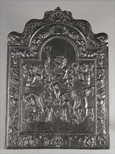 Fireback Neptune on coup, text, cast Rectangular with arch at the top. On top of shell flanked by two dolphins Wide border