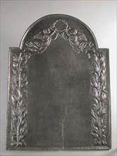 Fireback with angels, laurel wreath and tulips, fire place iron, cast Rectangular with arch at the top where two angels