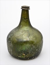 Green belly bottle, iridescent, crooked, belly bottle bottle holder soil find glass, free blown Circumcontent bottle of green
