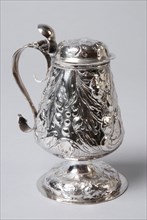 Silversmith: Gerardus Vinck, Silver mustard pot, model brandy glass, mustard pot crockery holder silver, driven Model cogn0ac