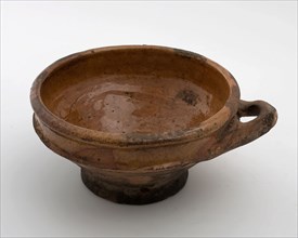 Earthenware bowl, red shard, lead glaze, horizontally set sausage ear on stand, ear bowl bowl crockery holder soil find ceramic