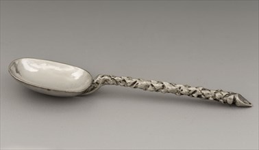 Silver miniature spoon with carved handle, spoon cutlery dolls toy relaxant miniature model silver, Spoon with oval bake tilled