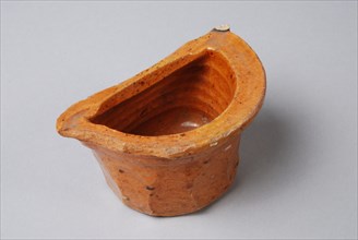 Earthenware with wide top edge, at the front nine flattened surfaces, trough trough basin earthenware ceramics earthenware glaze