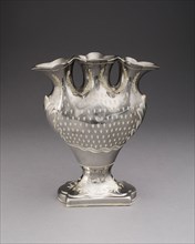Flower Vase, 1810/20, England, Staffordshire, Staffordshire, Lead-glazed earthenware with lustre