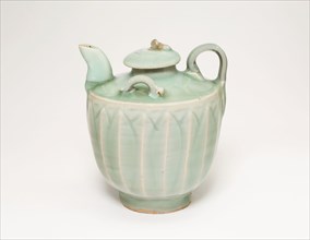 Ewer with Lotus Flower Petals, Song dynasty (960–1279), 13th century, China, Celadon-glazed