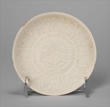 Dish with Lotus Flower and Petals, Song dynasty (960–1279), China, Stoneware with underglaze molded