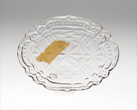 Tray, 18th century, England, Glass, 2.5 × 19.1 × 14.6 cm (1 × 7 1/2 × 5 3/4 in.)