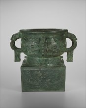 Food container, Western Zhou dynasty ( 1046–771 BC ), 2nd half of 11th century BC, China, Bronze, H