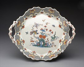 Tray, 1725/30, France, Rouen, Rouen, Tin-glazed earthenware (faience) with polychrome enamels, 7.6