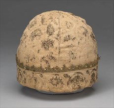 Cap, 16th century, England, Linen, plain weave, embroidered with silk, 17.8 × 19.1 cm (7 × 7 1/2 in