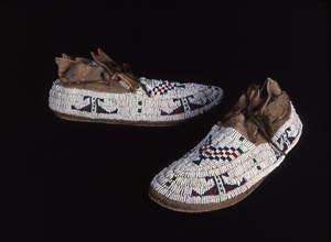 Pair of Moccasins, c. 1885, Arapaho, Plains, North America, Plains, Doe skin, sewn with sinew,