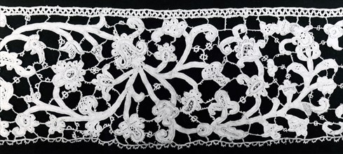 Border, 1775/1800, Europe, Europe, Linen, needle lace with woven tapes, 9.8 × 63.6 cm (3 7/8 × 25