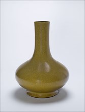 Bottle-Shaped Vase, Qing dynasty (1644–1911), Qianlong reign mark and period (1736–1795), China,