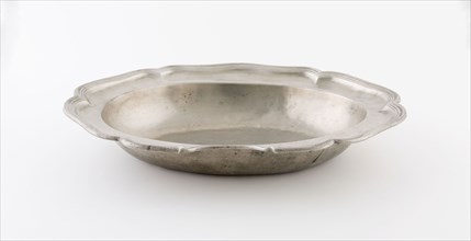 Basin (possibly for use with lavabo), Mid 18th century, Germany or Switzerland, Germany, Pewter, 27