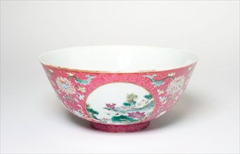 Pink-Ground Medallion Bowl, Qing dynasty (1644–1911), Qianlong reign mark and period (1736–1795),
