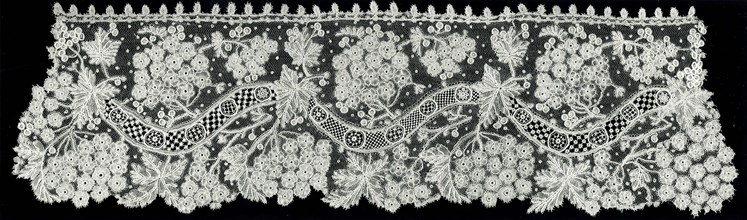 Cuff, 1880s/90s, Belgium, Belgium, Cotton, mixed lace: bobbin part lace of a type known as