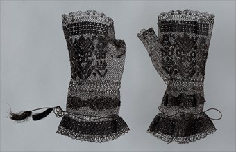 Pair of Mittens, c. 1850, England or France, England, Silk, bands of bunch, spider, and square