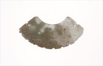 Curved Pendant, Shang dynasty (c.1600–1046 B.C.), China, Jade, 4.4 × 11.7 × 0.16 cm (1.7 × 4.6 × 0