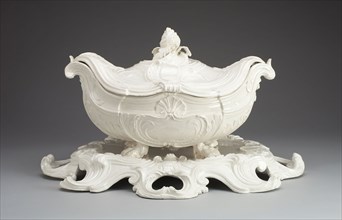 Tureen and Stand, c. 1750, Pont-aux-Choux Manufactory, French, founded 1743, France, Paris, Paris,