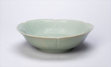 Shallow Foliate Bowl, Goryeo dynasty (918–1392), 12th century, Korea, Korea, Stoneware with celadon