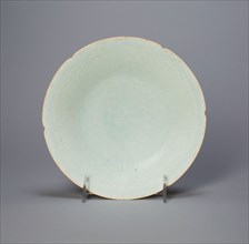 Foliate Bowl with Fish and Waves, Northern Song dynasty (960–1127), 12th century, China, Qingbai