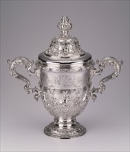 Two-Handled Cup and Cover, 1739/40, England, London, Paul de Lamerie, 1688-1751, London, Silver, 35