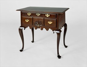 Dressing Table, 1750/70, American, 18th century, Salem, Massachusetts area, Salem, Mahogany and