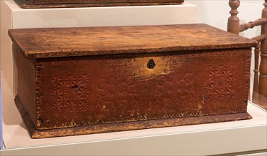Box, 1674/1700, American, 17th/18th century, New Hampshire, New Hampshire, White pine, 24.1 × 67.4