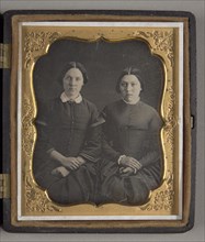 Untitled (Two Women), 1839/60, 19th century, Unknown Place, Daguerreotype, 8.3 x 7 cm (plate), 9.3
