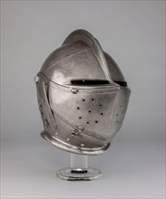 Close Helmet, 1610/20, Dutch, Dutch, Steel and gilding, H. 29.2 cm (11 1/2 in.)