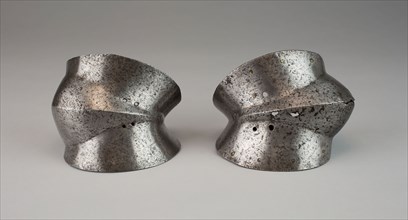 Cowter for the Left(?) Elbow from a Splint Rerebrace, c. 1500, Spanish, Spain, Steel, H 9.53 cm (3