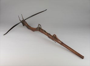 Pellet Crossbow, 1570/1600, Italian or French, France, Steel, iron, gold, cherrywood, and hemp, 17