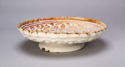Plate, c.1500/50, Italy, Umbria, Gubbio, Majolica, ceramic, with "golden" lustre glaze, overall
