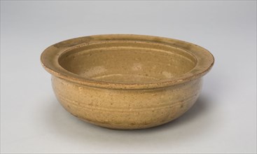 Bowl, Six dynasties (220–589) or Tang dynasty (618–907), c. 6th/7th century, China, Yue ware,