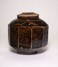 Faceted and Covered Jar, Joseon dynasty (1392–1910), 19th century, Korea, Korea, Stoneware with
